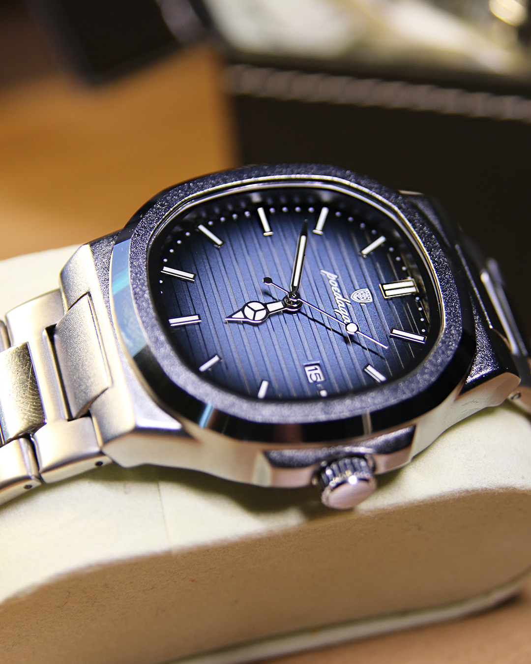 Relógio Poedagar Deluxe Edition®